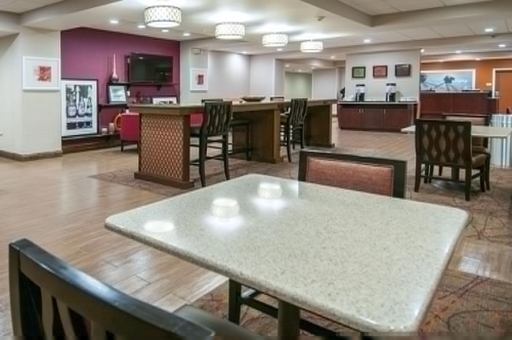 Hampton Inn Opelousas Exterior foto